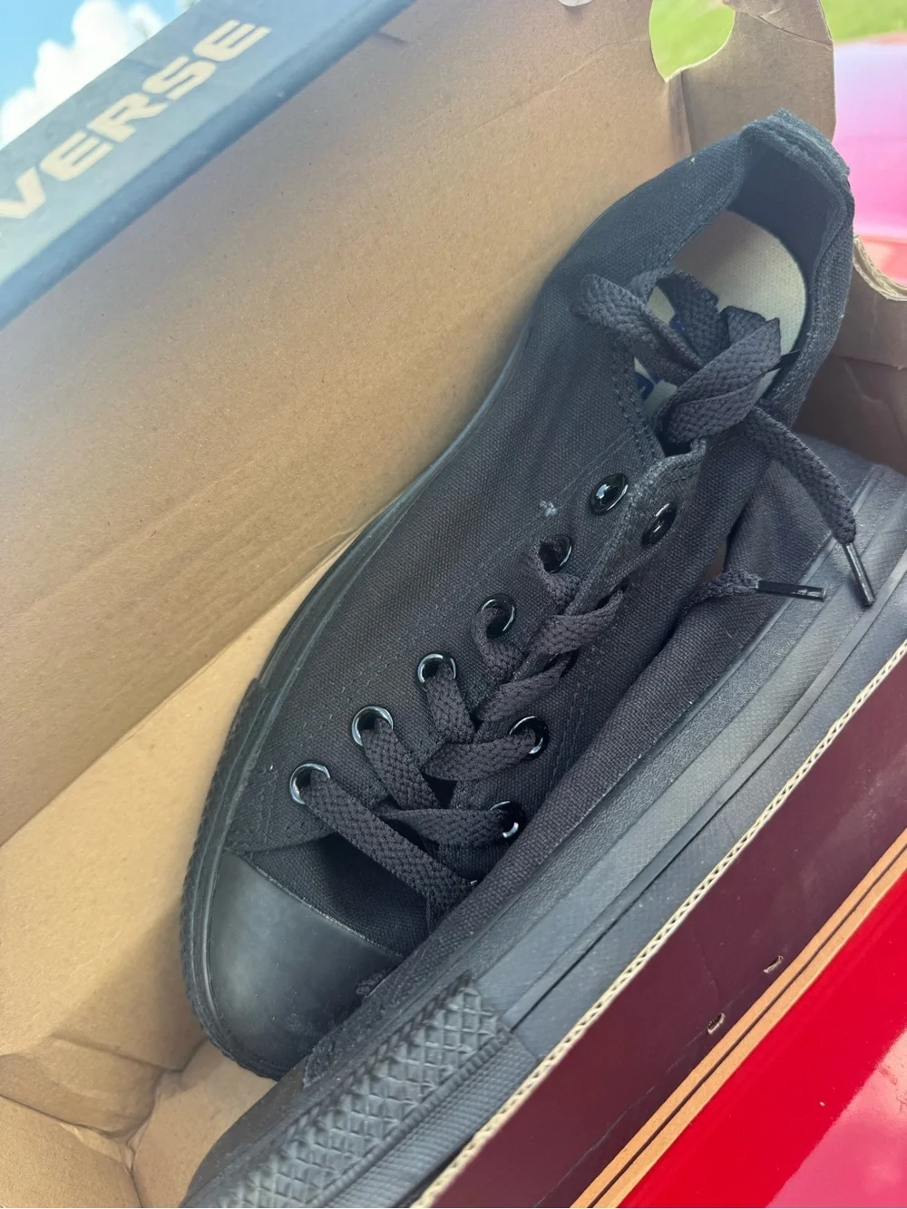 Converse Black Low Top Sneakers - Picture 4 of 4